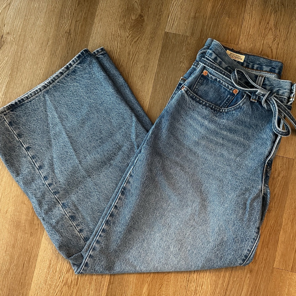 Levi’s Wide Leg Flowy Jeans